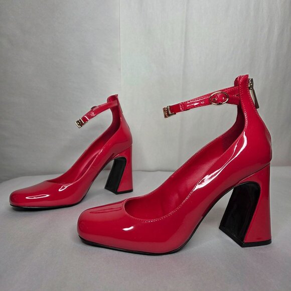 Karl Lagerfeld Shoes - NWOT Karl Lagerfeld Paris Women's Pavla Logo Classic Red Pumps